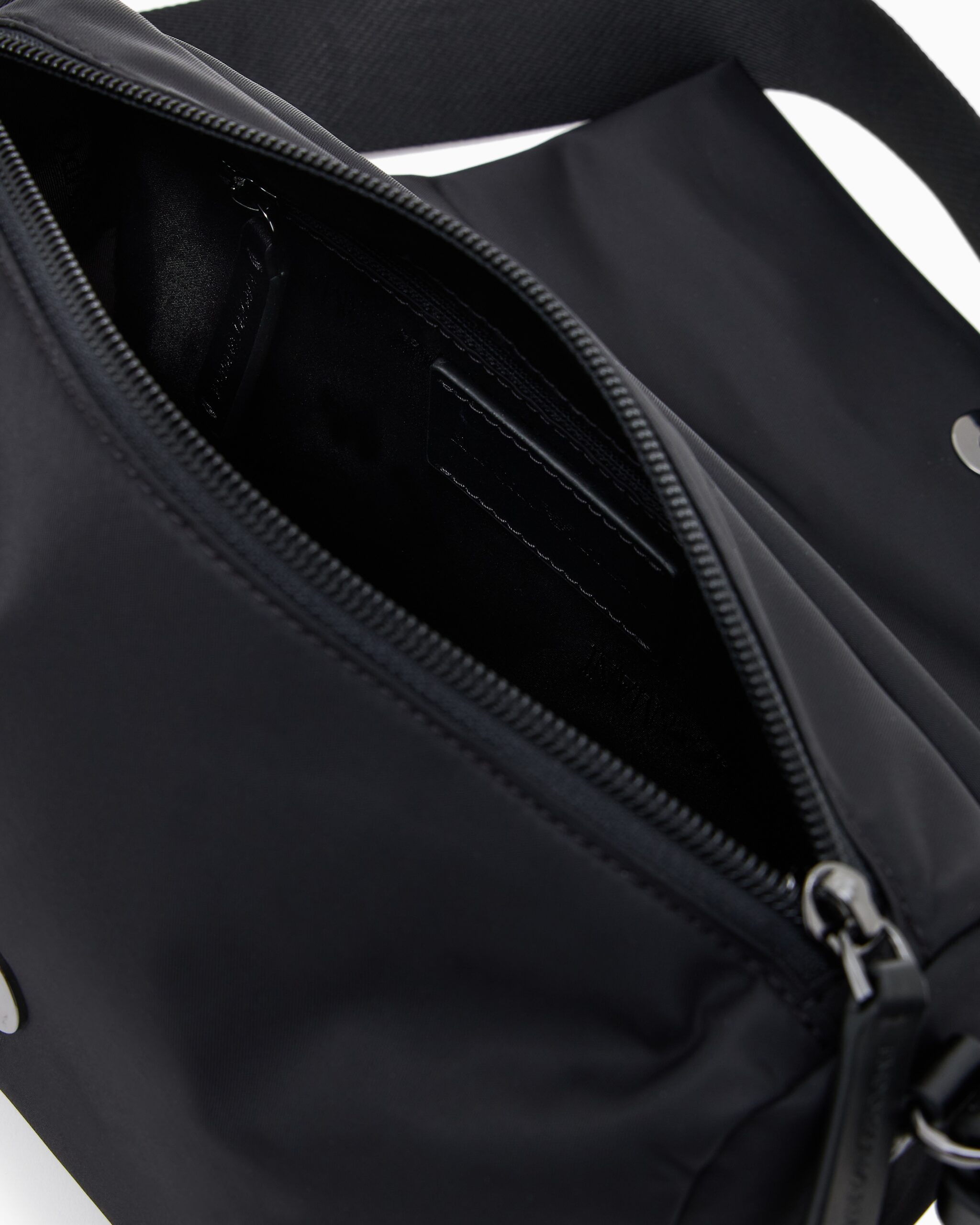 W26ArmaEM001806NegrU-3