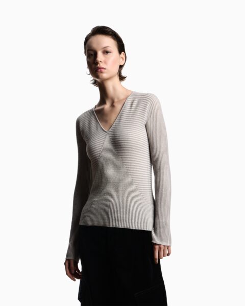 W26ArmaEW002744Gris