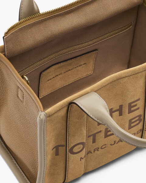 MJI_2F5HTT030H01_910_F8F8F8_4-5_MAIN