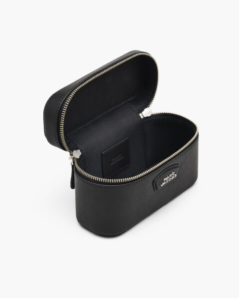 MJI_2R5HCR018H01_001_F8F8F8_4-5_MAIN