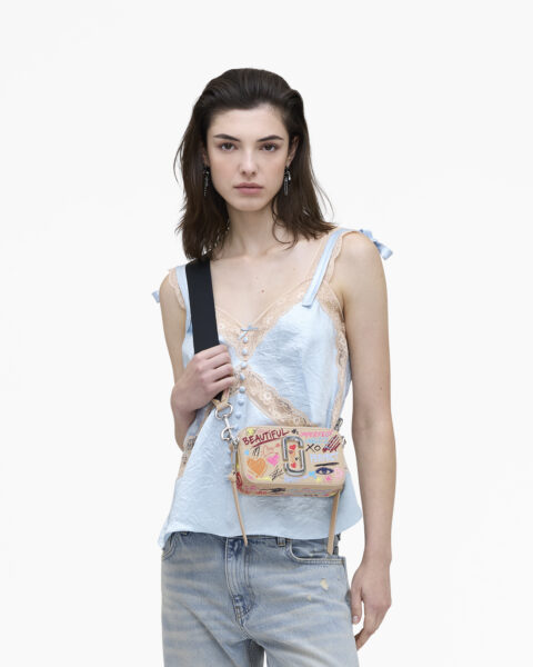 MJI_2S6HCR004H01_261_F8F8F8_4-5_MAIN