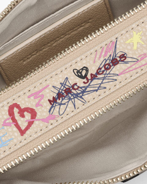 MJI_2S6HCR004H01_261_F8F8F8_4-5_MAIN