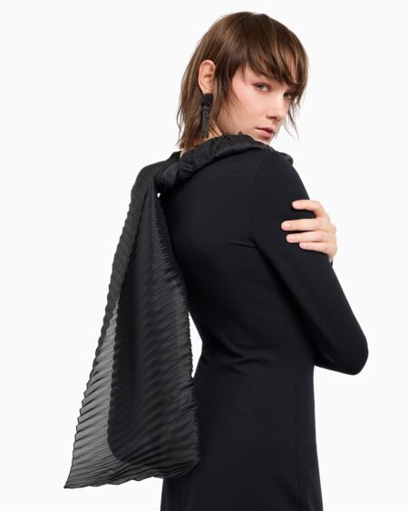 Pañuelo Plisado Negro Emporio Armani