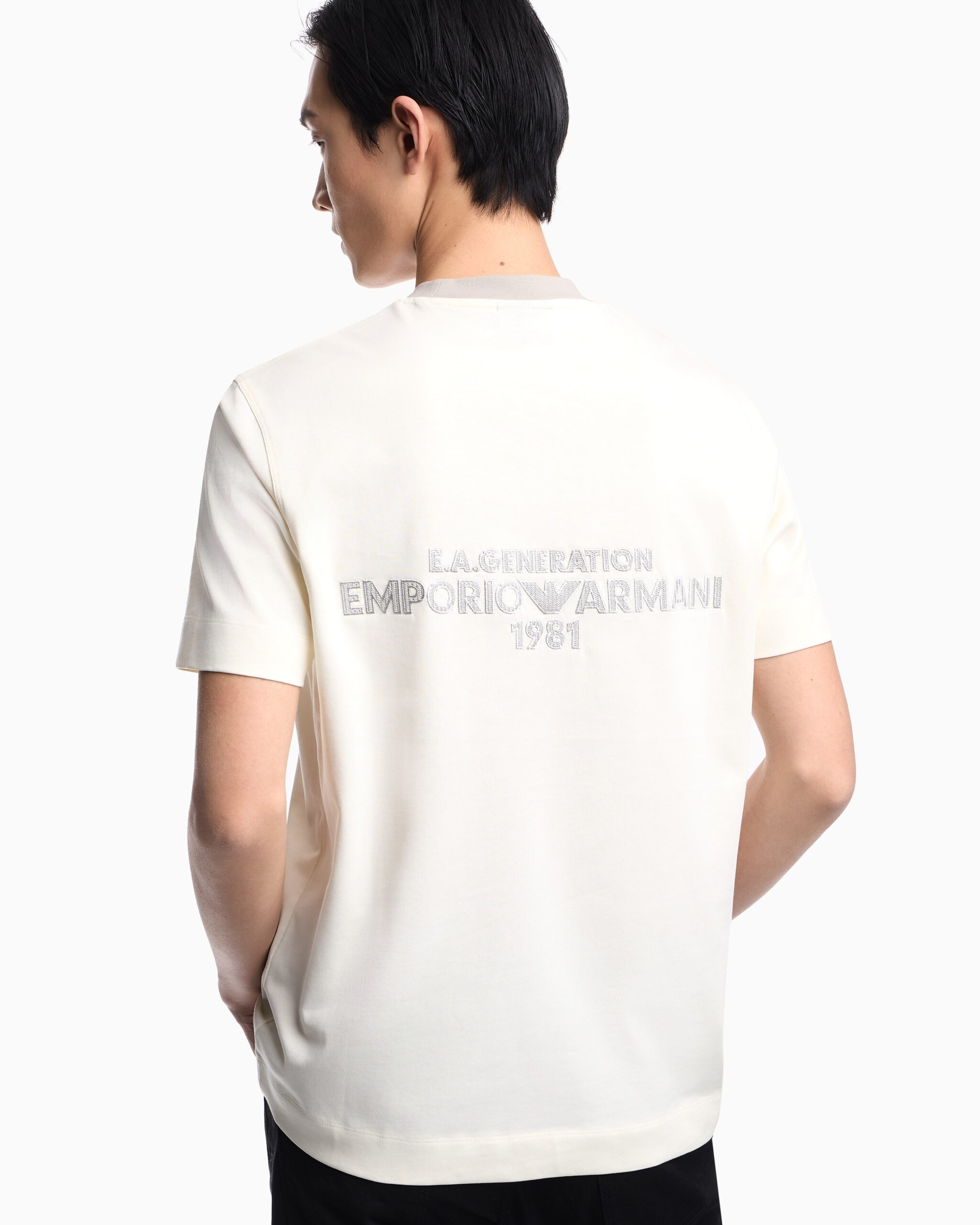 S26ArmaEM005257Blan-4