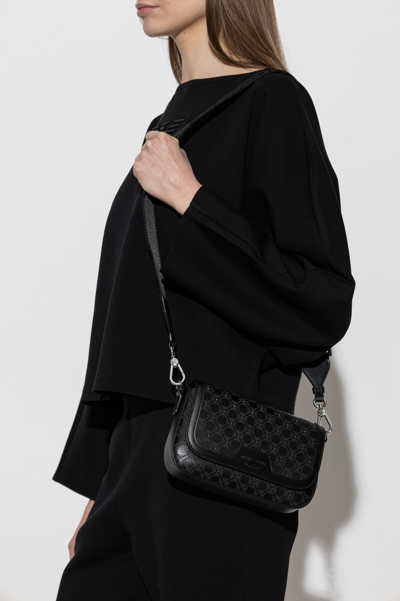 S26ArmaEW000538NegrU-1