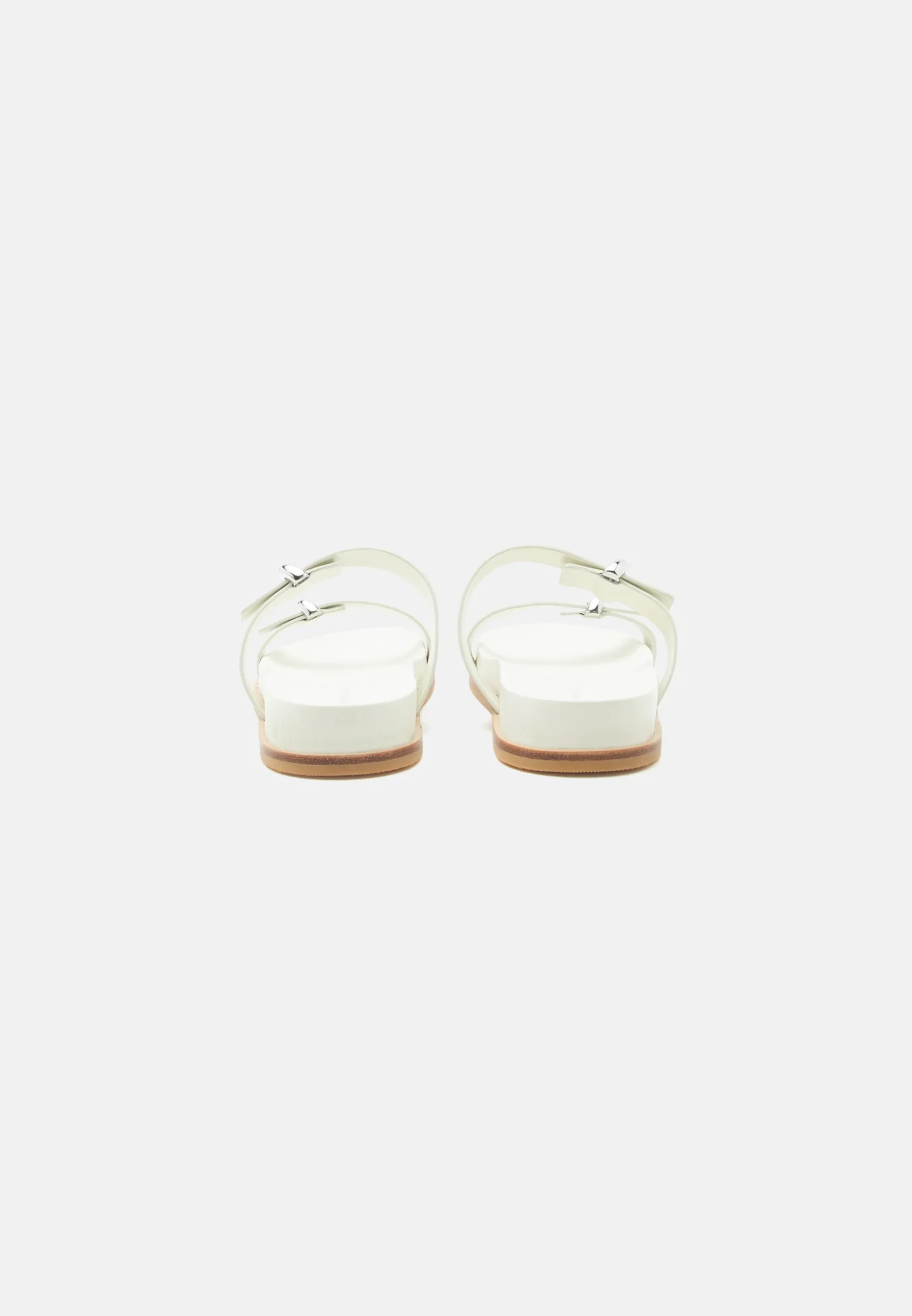 S26ArmaEW004050Blan-2