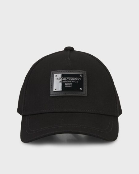 Gorra Negra Emporio Armani con Placa Logo