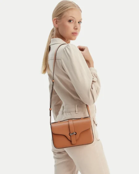 Cartera Emporio Armani Camel con Correa